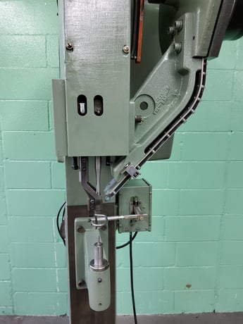 Milford #510, rivet machine, fully refurbished - Image 1