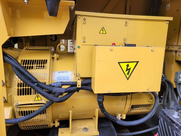 200 KW Olympian #D200P4, diesel generator, weatherproof enclosure, 120/208 Volts, 706.9 hours - Image 6