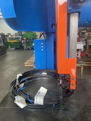 Do All #16-SFP, Vertical Band Saw, 16" throat, 30-3000 FPM, 120" blade, 1 HP, 3ph, 24" x 24" table - Image 3