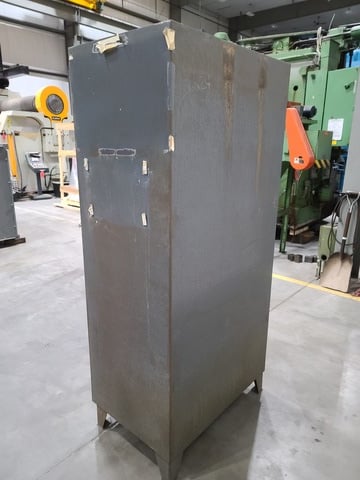 Stronghold, 36" x 24" x 78" heavy duty tool cabinet, 12 gauge construction - Image 2