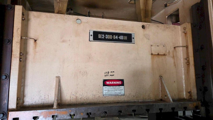300 Ton, Clearing, Niagara #SE2-300-84-48UH, straight side double crank press, 8" stroke, 32" Shut Height - Image 8