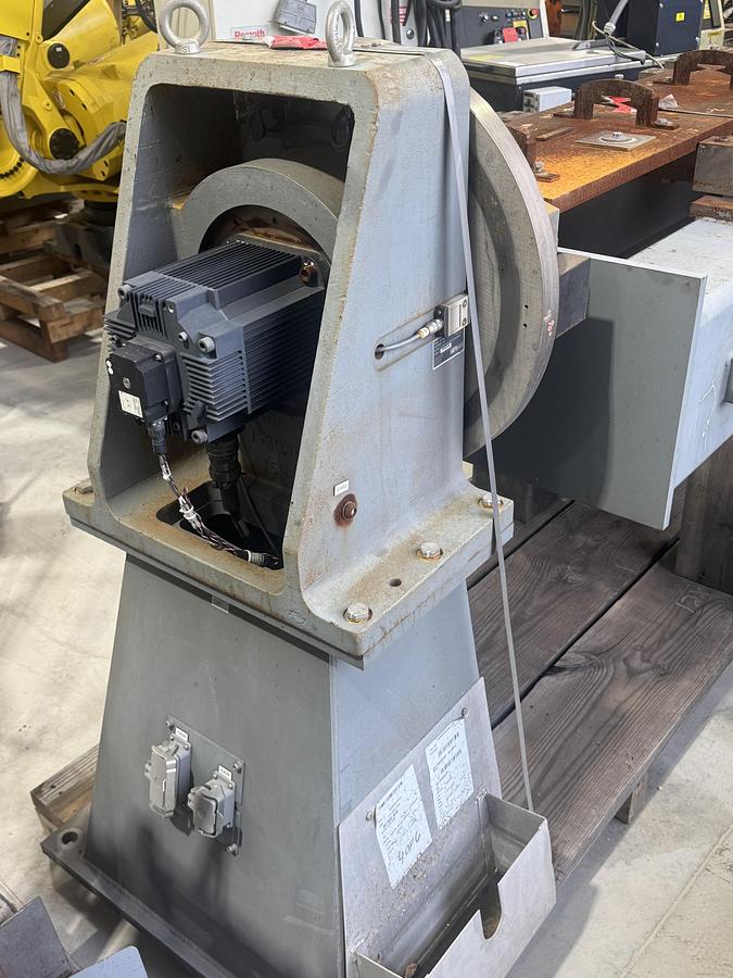 Motoman #EA1900N, mig welding cell with trunnion & 7th Axis RTU, 2008 - Image 3