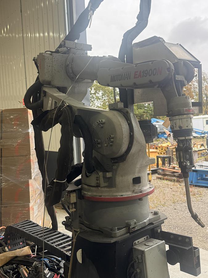 Motoman #EA1900N, mig welding cell with trunnion & 7th Axis RTU, 2008 - Image 6