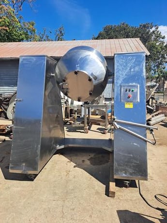 20 cu.ft. Double cone conical mixer, Stainless steel, 5 HP, 41" dia. x 16" straight side - Image 1