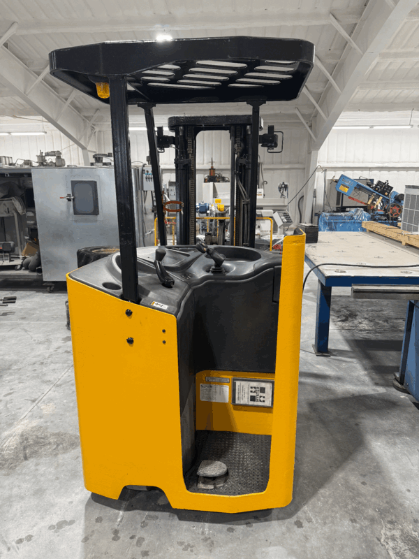 3000 lb. Hyster #E30HSD, electric, forklift, 3 wheel, 2002 - Image 2