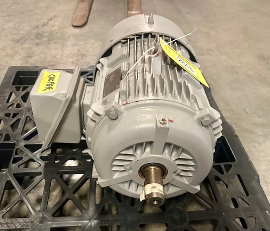 25 HP 3525 RPM Siemens, Frame 284TS, VFD rated, 460 Volts - Image 3