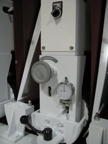 25" Timesavers #2321-45-01, Widebelt, 2-Head, 5" thick, 15-45 FPM, 33-38" passline, 3240 CFM, unused - Image 4