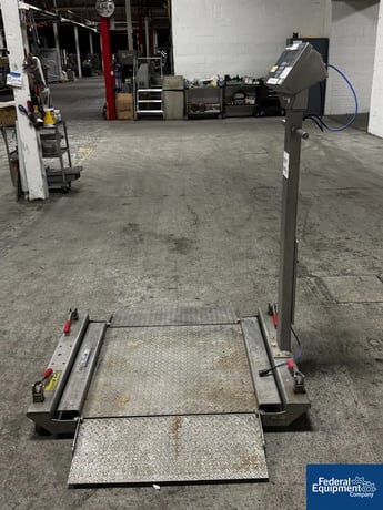 661 lb. Mettler #PUMA, Portable Pallet Scale, 300KG - Image 2