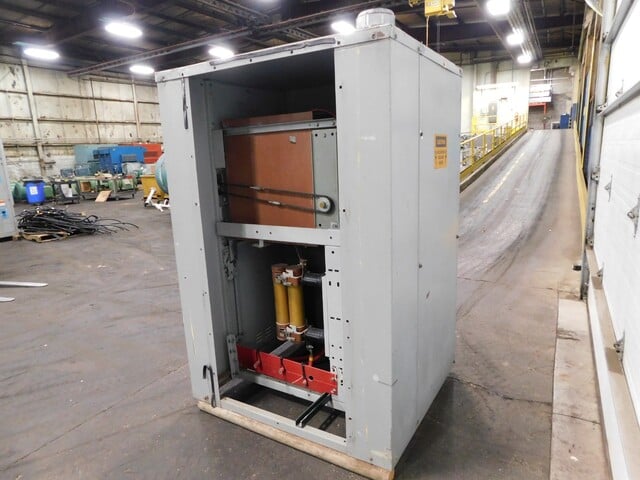 600 Amp. General Electric, GEK-5661, load interrupter switch, 13.8-15.5 KV - Image 5