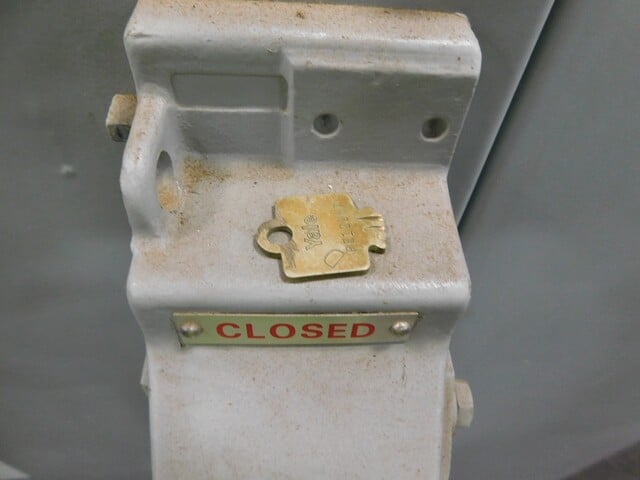 600 Amp. General Electric, GEK-5661, load interrupter switch, 13.8-15.5 KV - Image 9