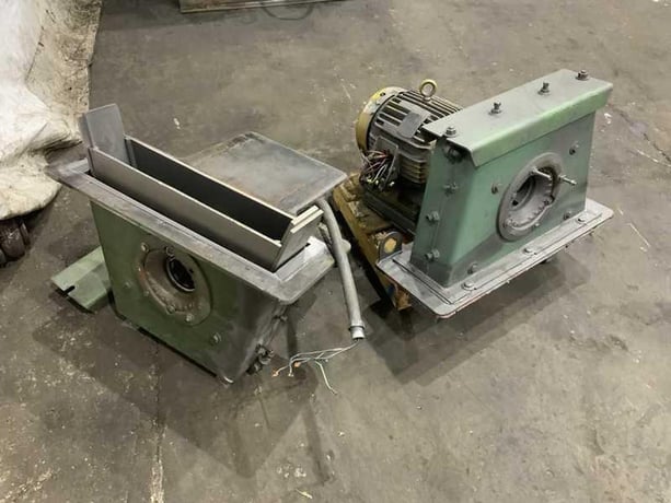 Goff #2460S, (2) 15 HP direct drive blast wheels, indexing chambers, CFS foundry duty seperator, 1992 - Image 4