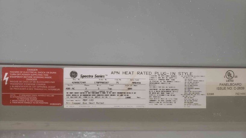600 Amps, GE Spectra Series, Panelboard, 480 VAC, 3PH, 3W, Top Feed, 3 Breaker - Image 4