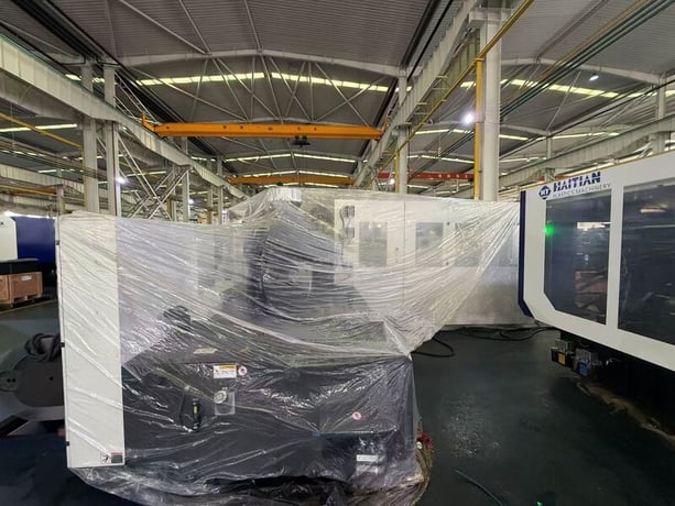 731 Ton, 18.31 oz., Haitian #JE6500M-1050-L380, multi-shot L configuration 2 platen injection molding machine - Image 5