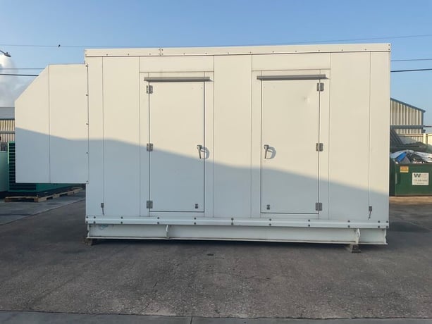 250 KW Cummins, Natural gas generator set, 277/480 Volts, 3-phase, 1800 RPM, GTA855 engine, sound attenuated - Image 4