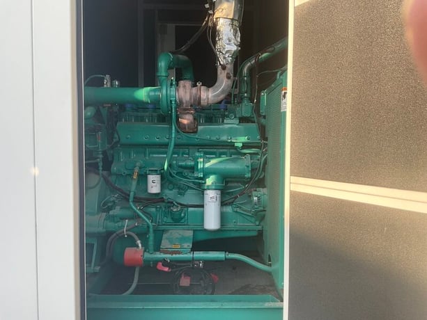250 KW Cummins, Natural gas generator set, 277/480 Volts, 3-phase, 1800 RPM, GTA855 engine, sound attenuated - Image 7