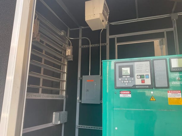 250 KW Cummins, Natural gas generator set, 277/480 Volts, 3-phase, 1800 RPM, GTA855 engine, sound attenuated - Image 9