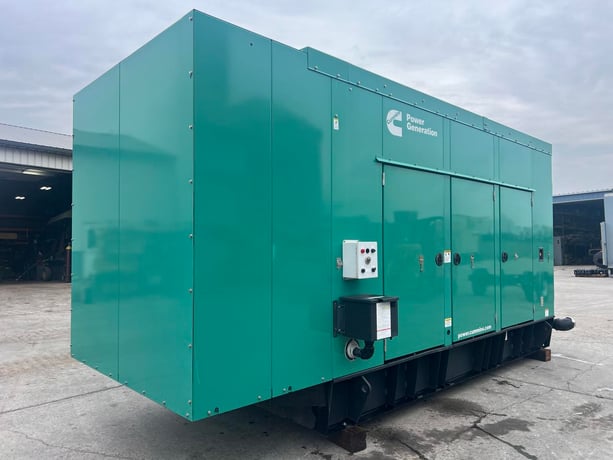 250 KW Cummins / Cummins #QSL9-G7, diesel generator set, base tankk, sound attenuated enclosure, 480 Volts - Image 2