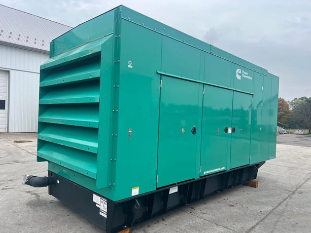 250 KW Cummins / Cummins #QSL9-G7, diesel generator set, base tankk, sound attenuated enclosure, 480 Volts - Image 4