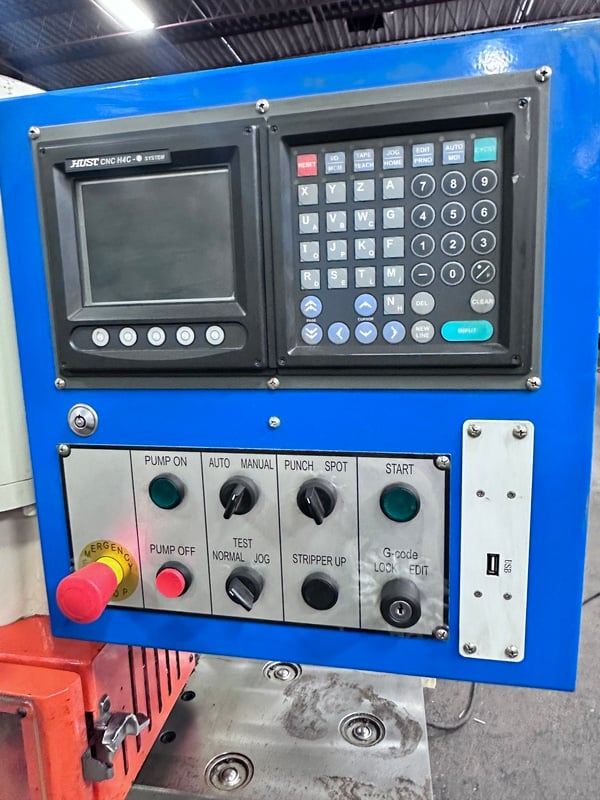 6" x 6" x 1/3" Fabmaster #IWNC-110SD, CNC hydraulic ironworker, 110 ton, dual foot pedals, 2011 - Image 3