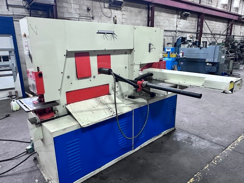 6" x 6" x 1/3" Fabmaster #IWNC-110SD, CNC hydraulic ironworker, 110 ton, dual foot pedals, 2011 - Image 5