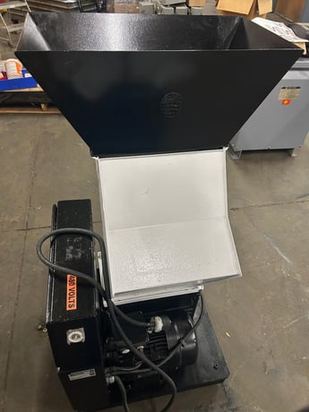 25" x 13.5" Conair #NCR-614S, Granulator/Grinder, reconditioned - Image 4