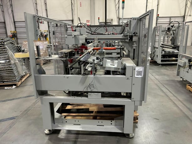 Marq #HPE-220, case erector bottom sealer, heavy duty 24/7 operation, L to R product flow, 2016 - Image 2