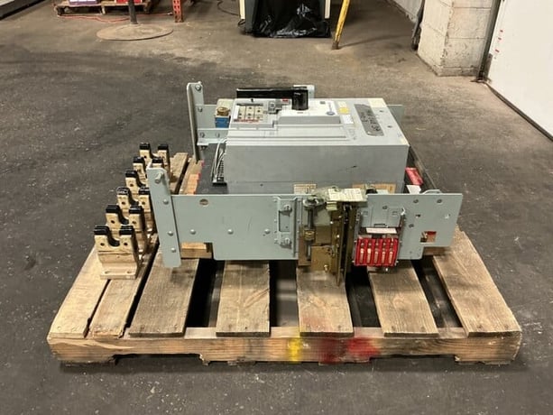 3000 Amps, General Electric, TPVVF8630FC, Power Break circuit breaker, 600 Volts - Image 5