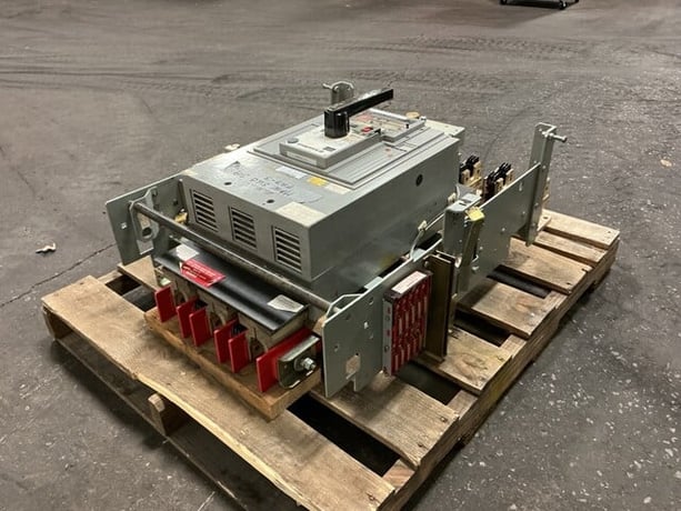3000 Amps, General Electric, TPVVF8630FC, Power Break circuit breaker, 600 Volts - Image 8