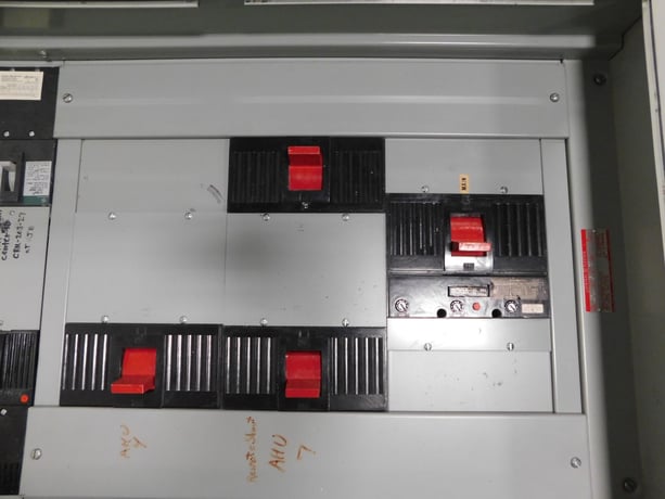 400 Amp. General Electric, CCB, panelboard, 4w, 277/480 Volts - Image 4