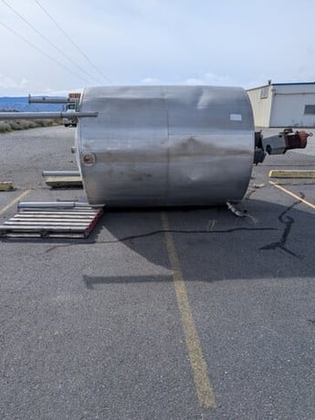 2250 gallon Stainless steel tank, Lightin agitated, cone bottom, 80" x 96" - Image 1