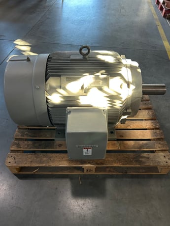 100 HP 1190 RPM Siemens, Frame 444T, TEFC, 117A, 3PH 460 Volts - Image 2