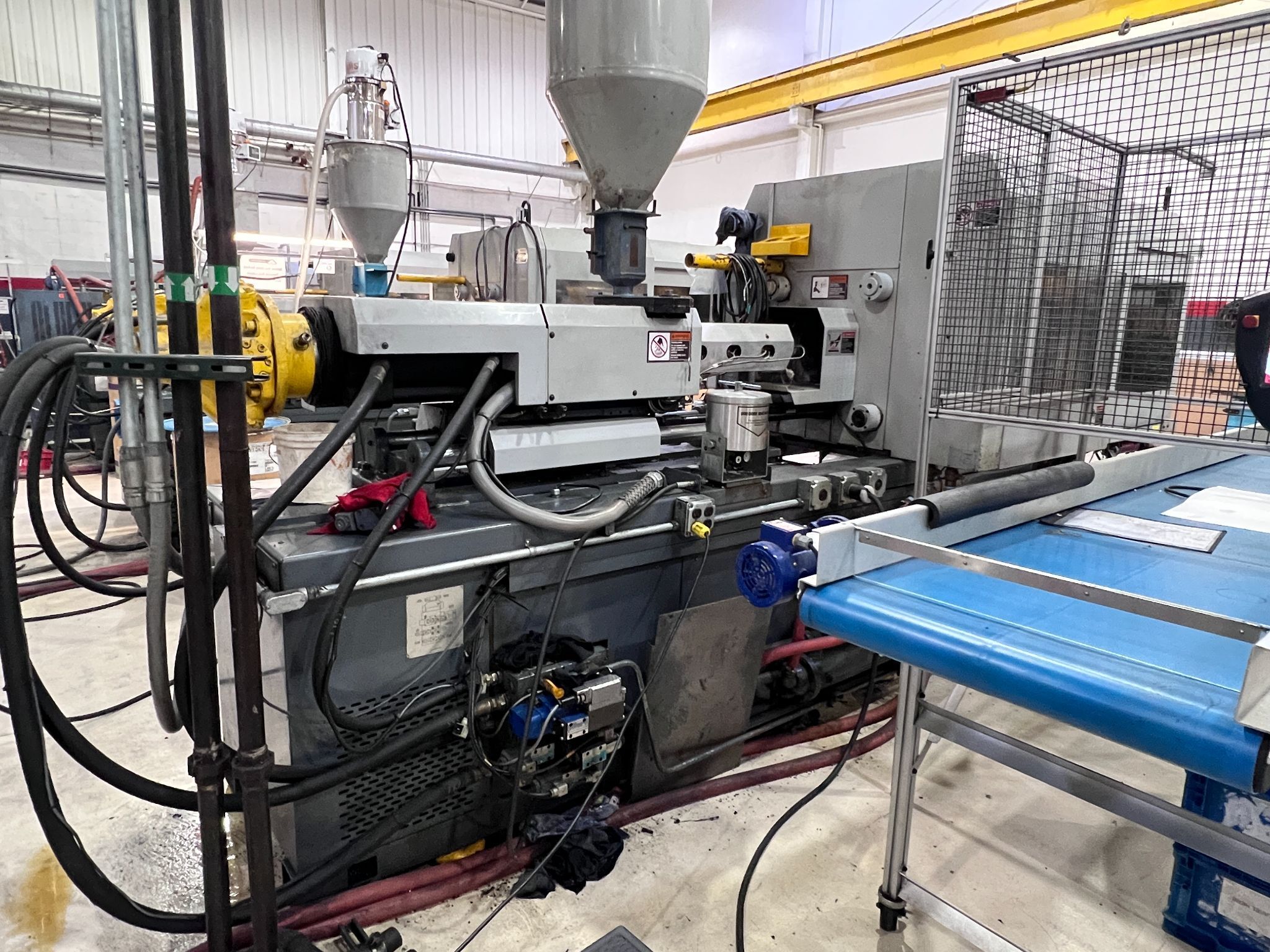 120 Ton, 8 oz., Van Dorn #120-HT-8F, horizontal injection molding machine, 17" x17" tie bar spacing, 19" DL - Image 4