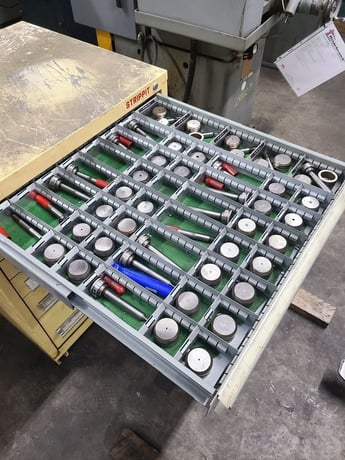 30 Ton, Strippit #Super-30/30, 440 V., 3ph, 30" throat, 5/8" stroke, 3.5" diameter x 12 gauge, 1988 - Image 9