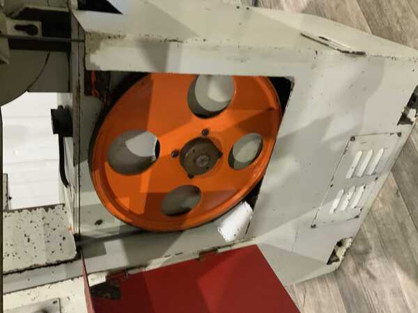 16" x 12-1/2" Dake, Johnson #V16, vertical band saw, 23-1/2" x 23-1/2" table, blade welder - Image 5