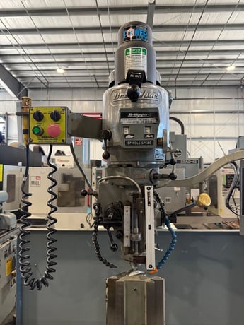 Bridgeport #Series-I, CNC vertical mill, 9" x48" tbl., 2 HP, 30" X, 12" Y, 16" Z, 60-4200 RPM, R-8, EZTrak - Image 8