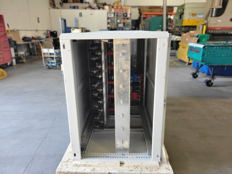 Jiangsu Zhenglai #GGD, ac low voltage distributi, w/(5) 400 Amps & (1) 2500 Amps Circuit Breakers, 3 Phase - Image 4