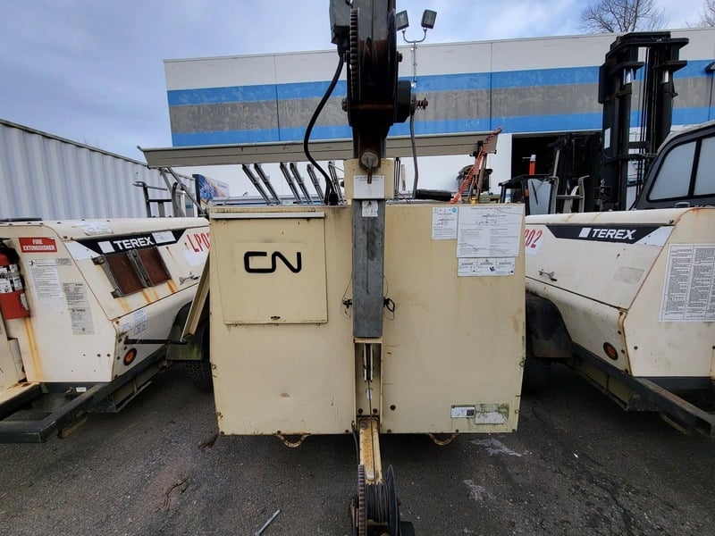 Ingersoll-Rand L8, Portable Light Tower, 4-6 Lamps, 5.7 liters Crankcase, 2.7 liters Coolant, 8 kW, 120/240 V - Image 3