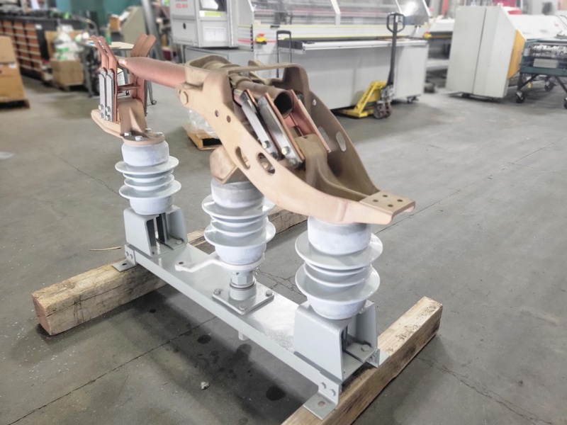 2000 Amp. H.k. Porter, MK-40, Air Switch, 3 Phase, 150 kV Basic Insulation Level - Image 2