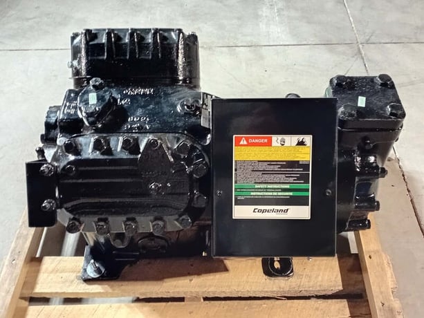 Copeland 4DR3R28ME-TSE-800, Compressor Refrigeration, 280000 BTU/hr., 2.125" Suction, 1.375" Discharge, 30 - Image 1