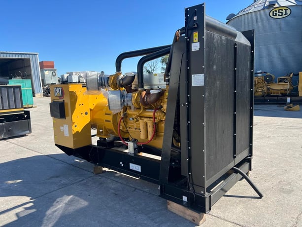 750 KW Caterpillar #C18, diesel generator set, open skid, 480 Volts, new factory warranty, 2023 - Image 4