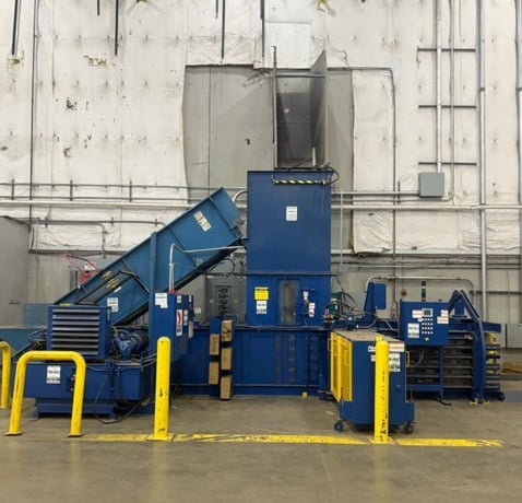 American Baler #DC6348-8T30, automatic tie baler with conveyor, dual 30 HP motors, 8" cylinder - Image 2