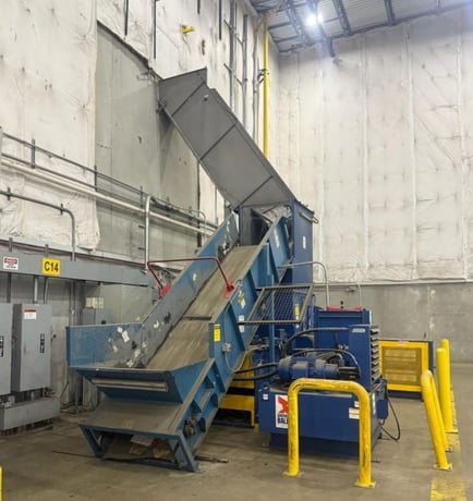 American Baler #DC6348-8T30, automatic tie baler with conveyor, dual 30 HP motors, 8" cylinder - Image 3