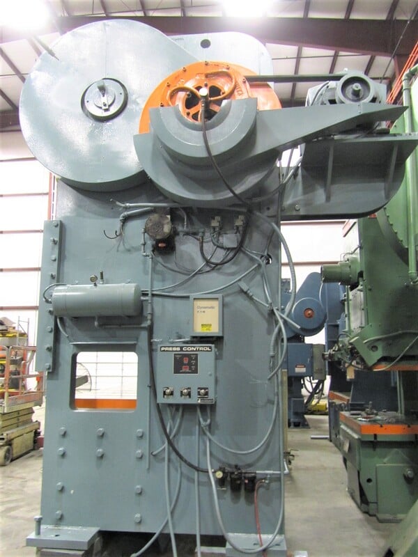 400 Ton, Chicago #SS400, straight side double crank, 8" stroke, 18" Shut Height, 120" x36" bed, 10-30 SPM - Image 7