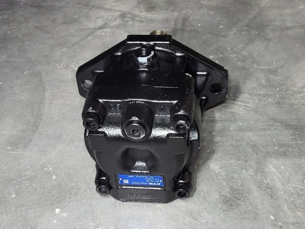 hitachi oil fan drive motor ya00005 - Image 4