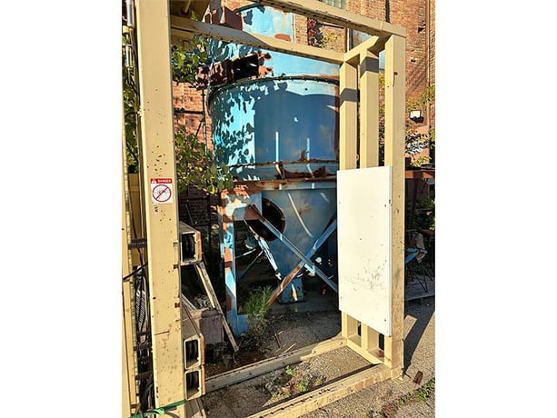 Uhling #HP-3000, single bay case clamp, 72" L x 74" H x 24" D capacity - Image 3