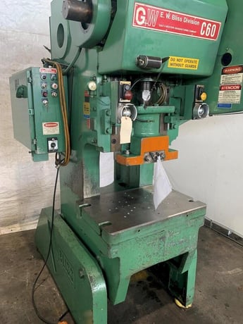 60 Ton, E-W Bliss #C-60, OBI press, 4" stroke, 14.25" Shut Height, 3" adj., 90 SPM, 32" x21" bed, 1979 - Image 3