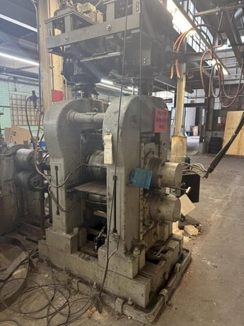 14" x 16" Bonding Systems International, 2-HI roll mill, 4" roll adj., 40" passline, 100 HP, forward / - Image 2