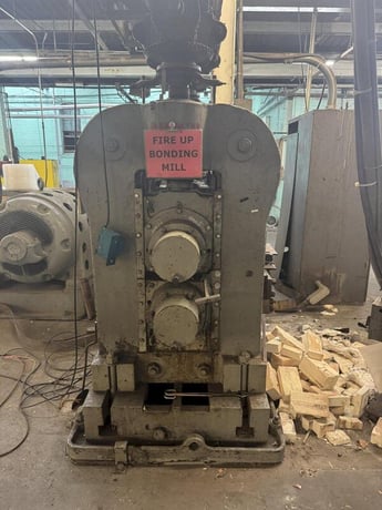 14" x 16" Bonding Systems International, 2-HI roll mill, 4" roll adj., 40" passline, 100 HP, forward / - Image 4