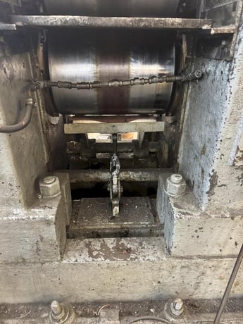 14" x 16" Bonding Systems International, 2-HI roll mill, 4" roll adj., 40" passline, 100 HP, forward / - Image 7