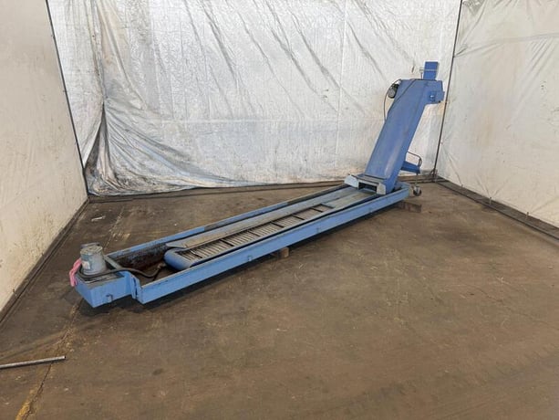9" wide x 108" long, Hennig #M5, powered chip conveyor, 48" discharge height, 2011 - Image 2